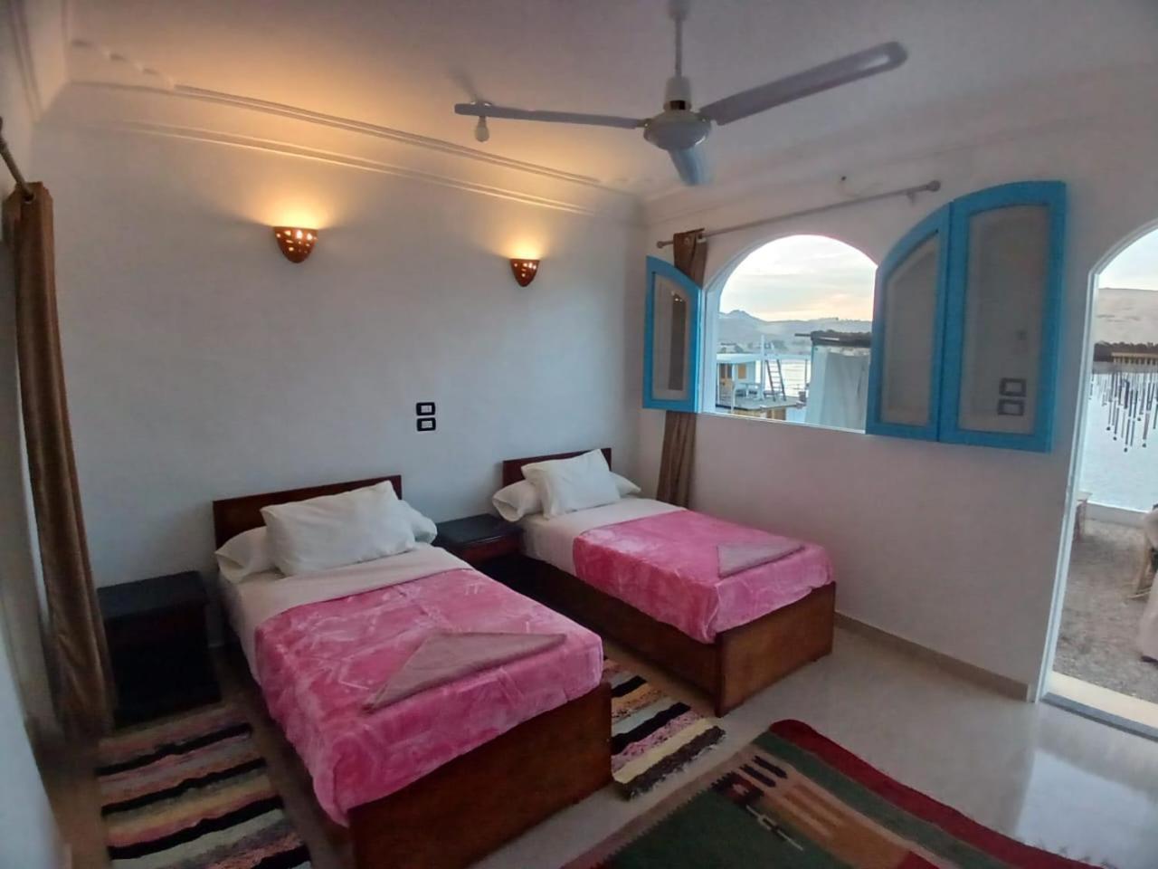 Hotel Nile Bride Asuán Exteriér fotografie