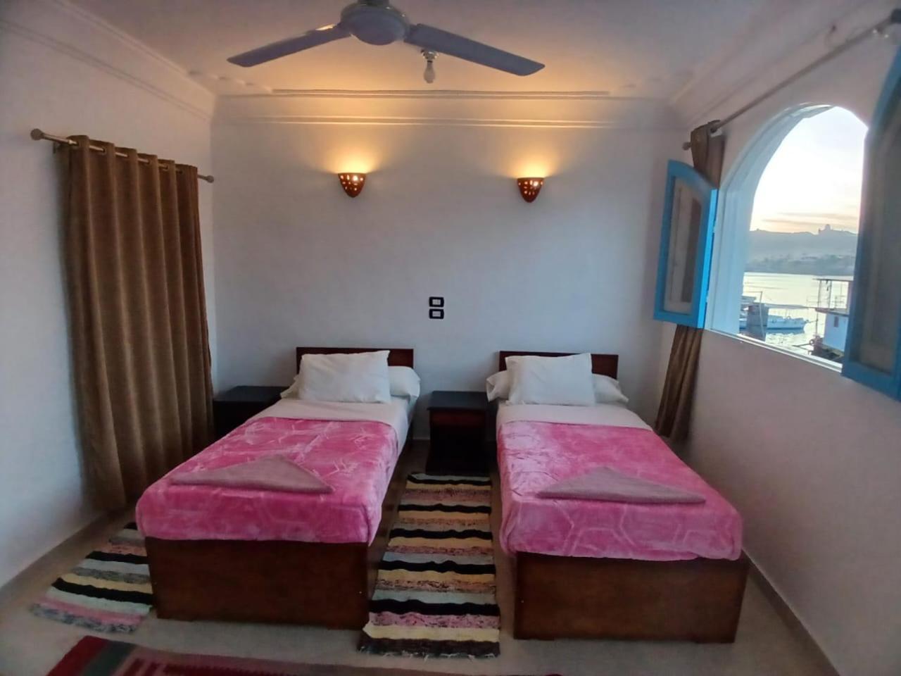 Hotel Nile Bride Asuán Exteriér fotografie