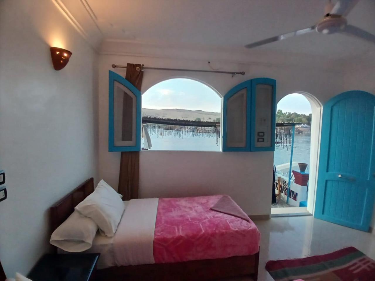 Hotel Nile Bride Asuán Exteriér fotografie